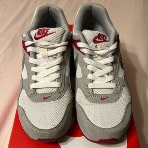 Womens Nike Air Max Correlate size 8